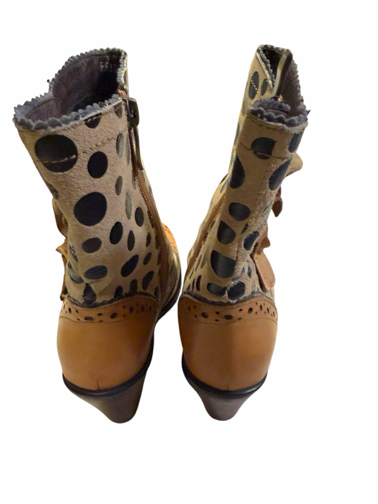 L'ARTISTE Size 5 BOOTIE W