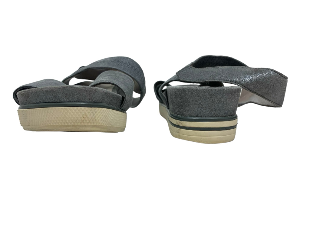 EILEEN FISHER  11 SANDALS W