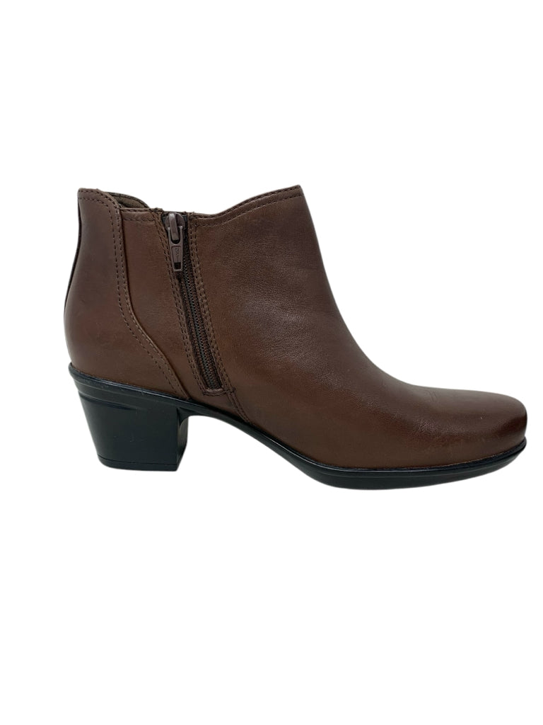 CLARKS  7 BOOTIE W