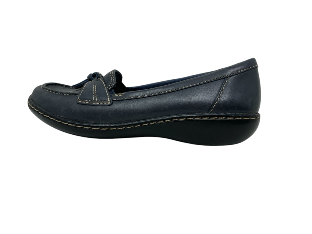 CLARKS  5.5 LOAFER W