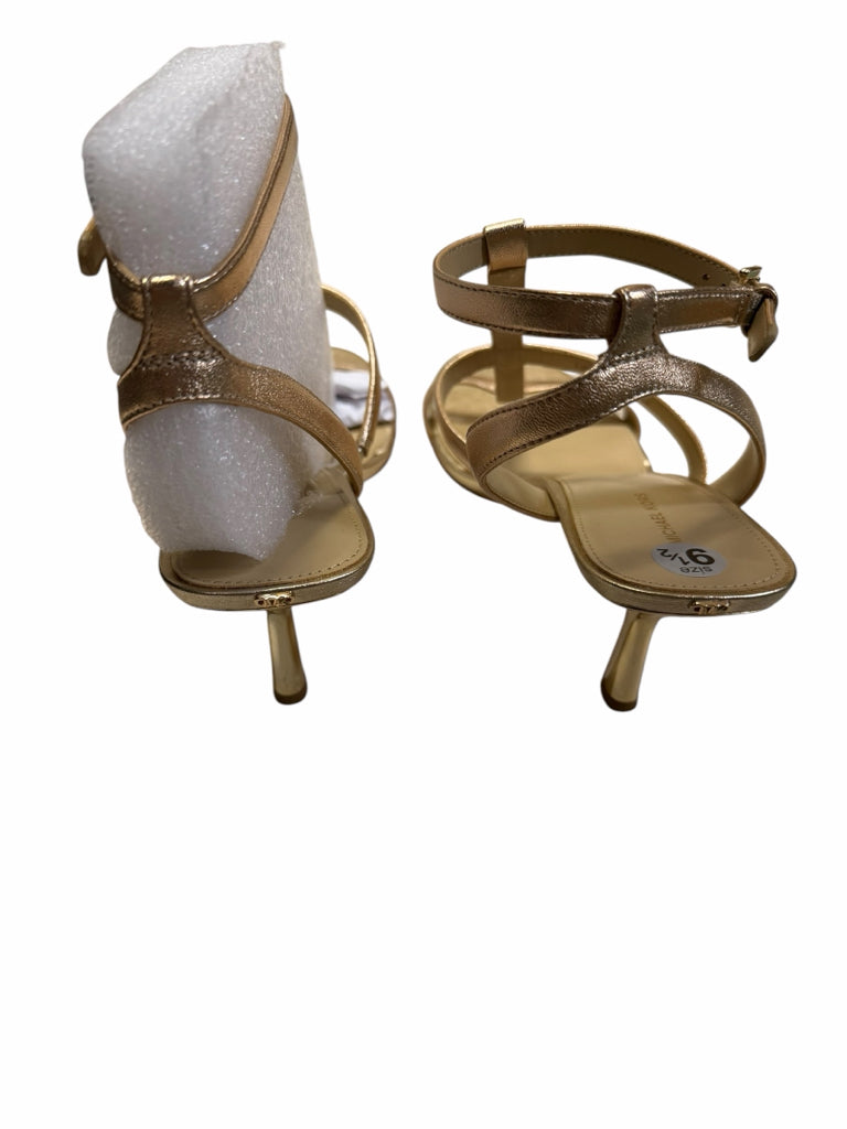 MICHAEL KORS Size 9.5 HEEL W
