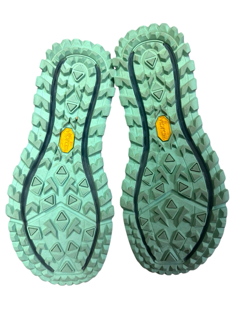 MERRELL  10.5 SNEAKERS W