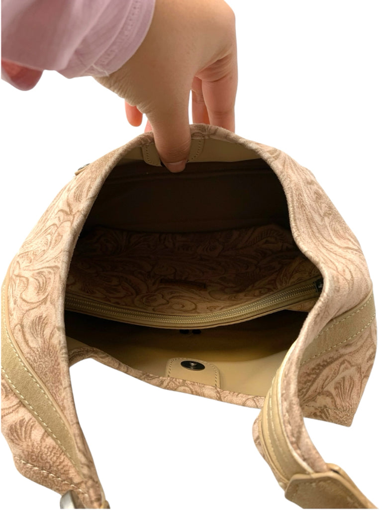 WRANGLER Size medium PURSE W