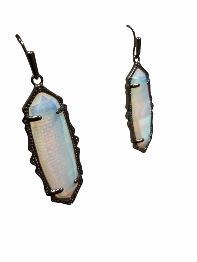 KENDRA SCOTT Size PIERCED EARRINGS