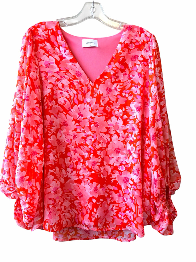 ADRIENNE Size medium TOP W