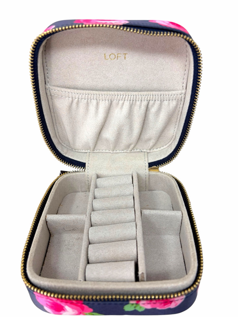 LOFT Size small JEWEL CASE
