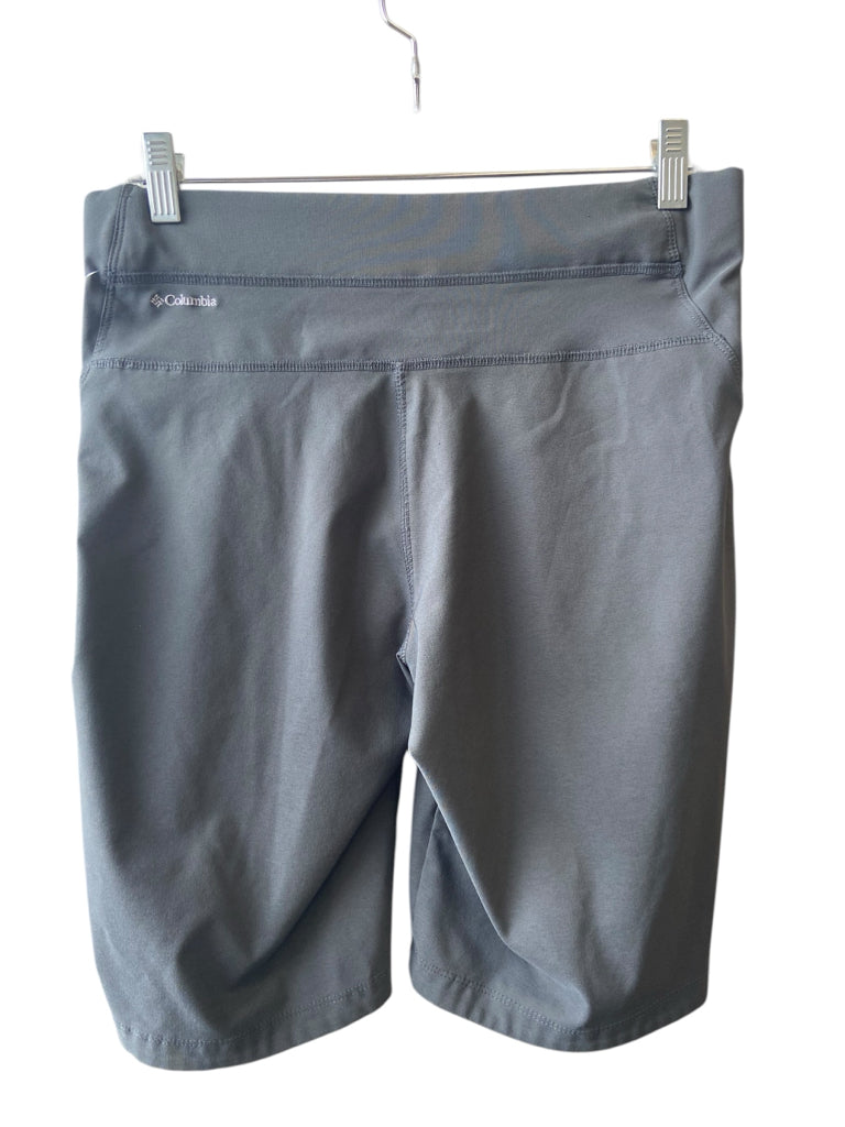 COLUMBIA Size medium SHORT W