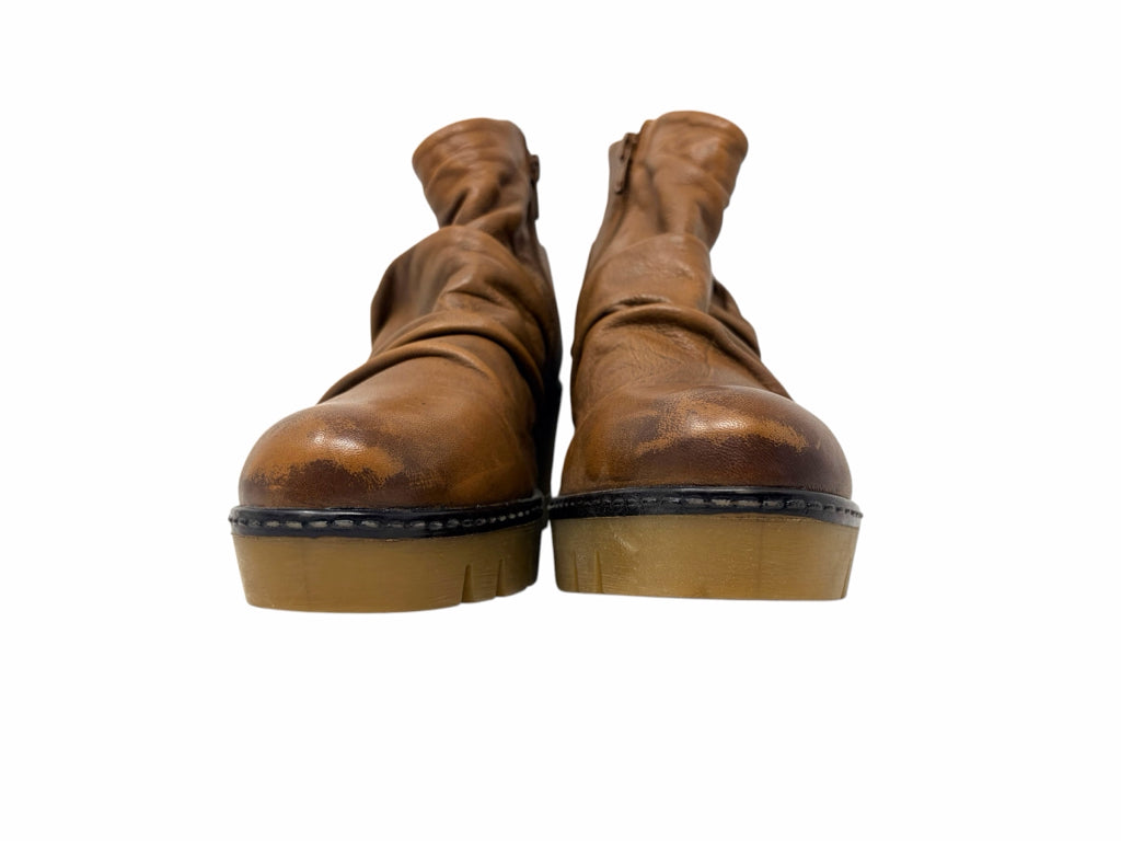 DIBA TRUE Size 8 BOOTIE W