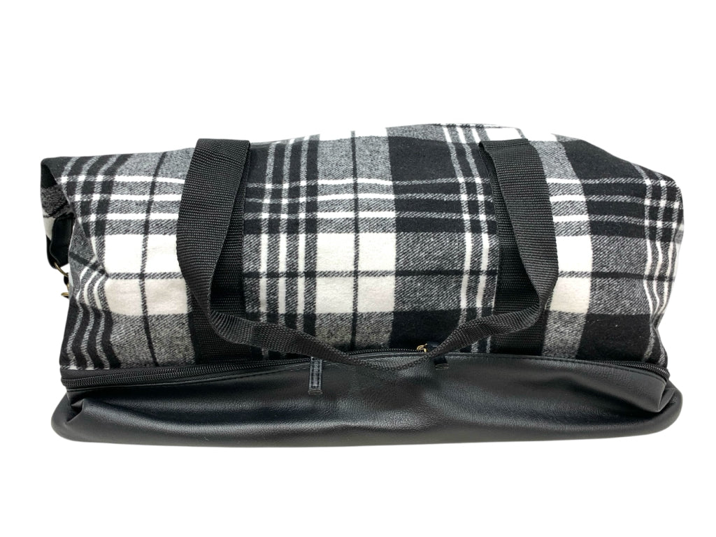 large TOTE W