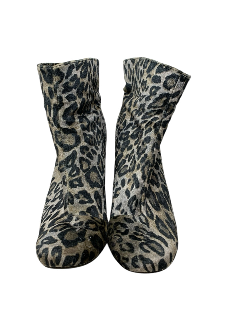 NOT RATED  10 BOOTS W