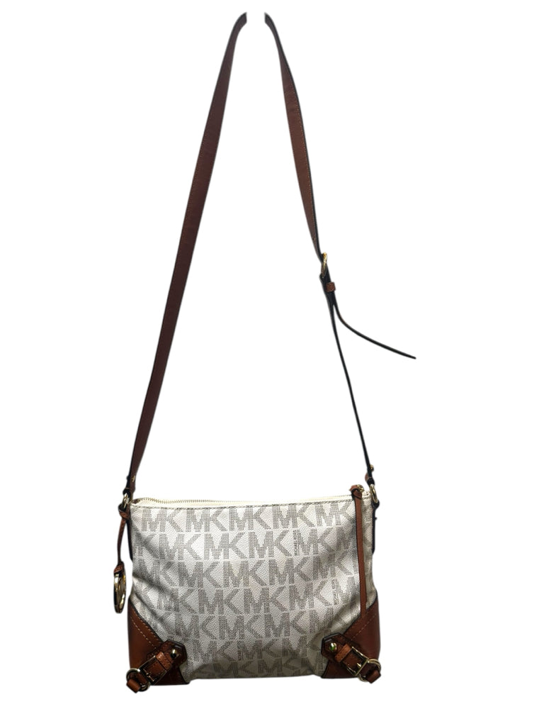 MICHAEL KORS Size medium PURSE W