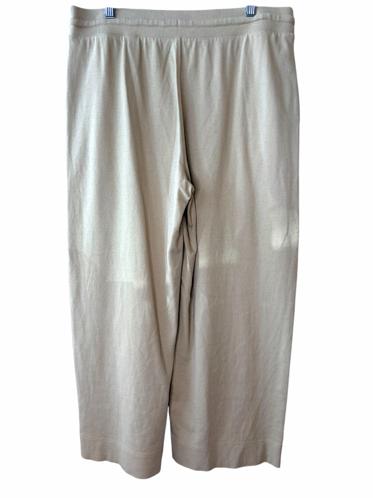 HAVEN WELL WITHIN Size medium CROP W