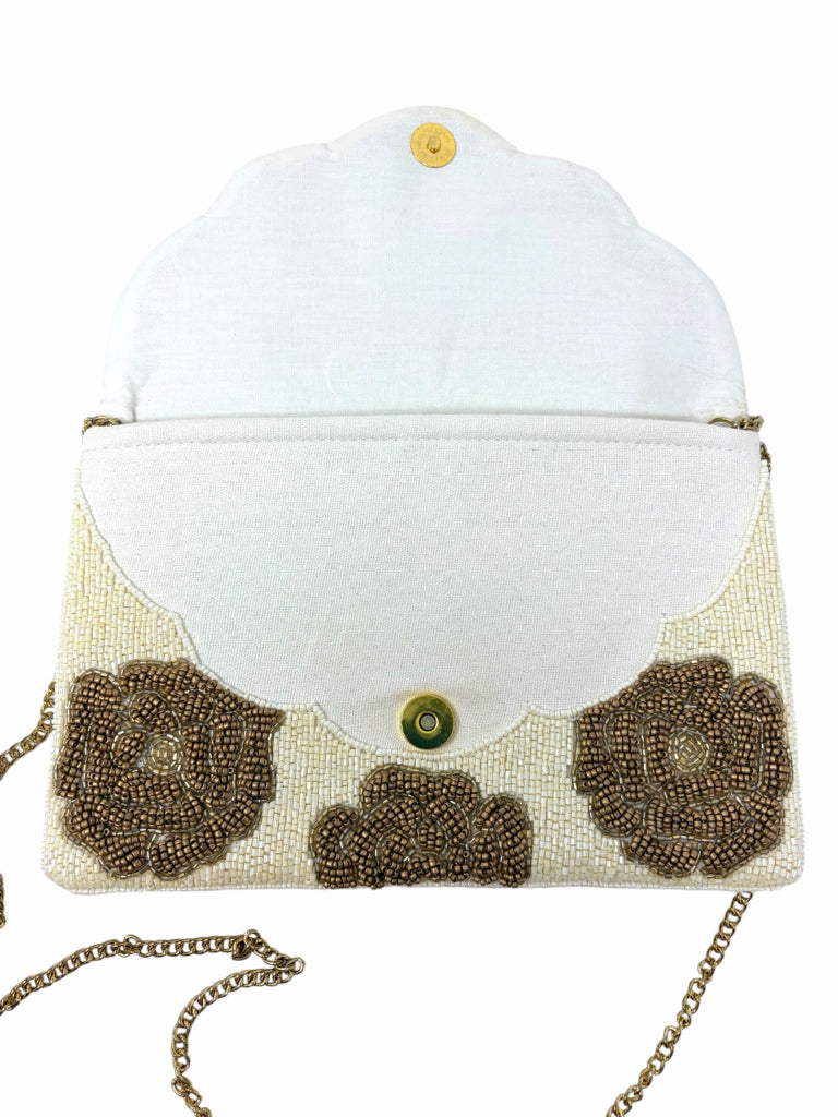 Size medium PURSE W