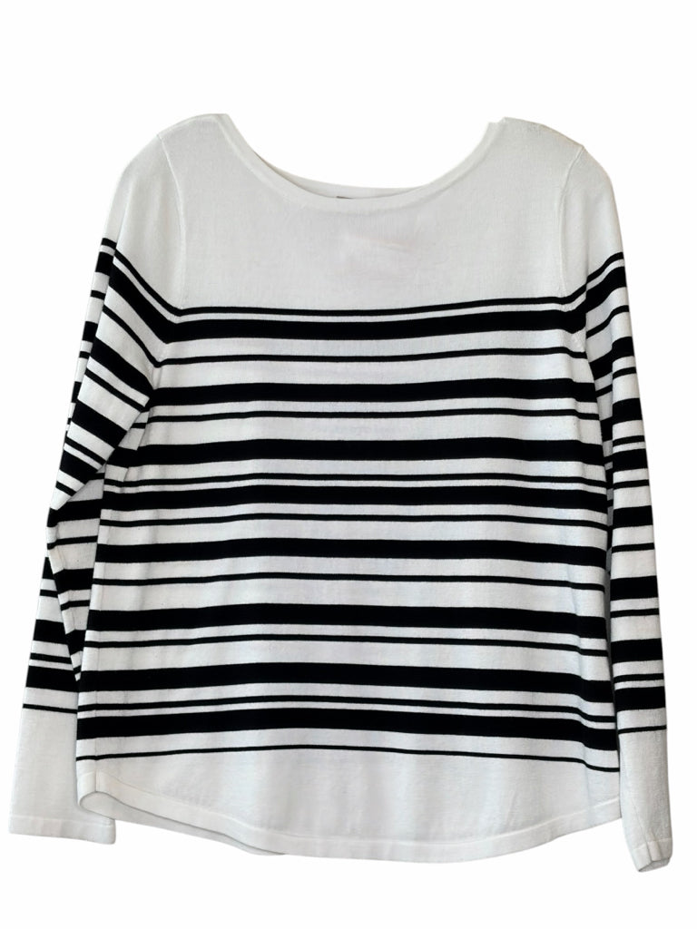 CHICO'S Size medium TOP  W
