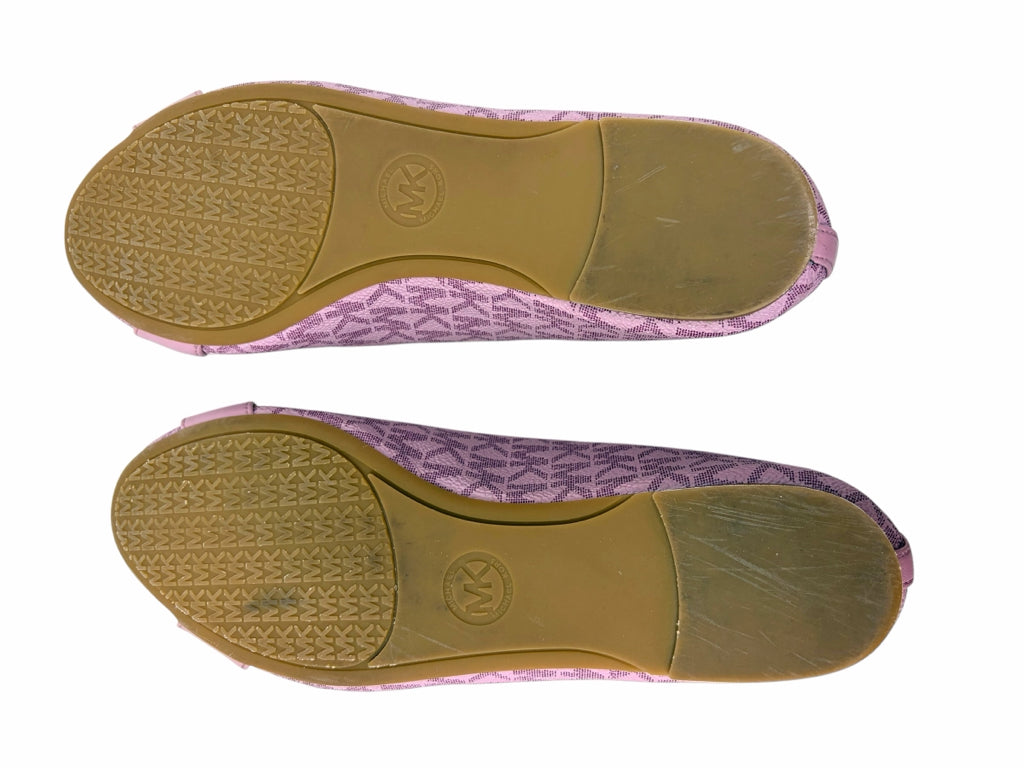 MICHAEL KORS Size 6.5 FLAT W