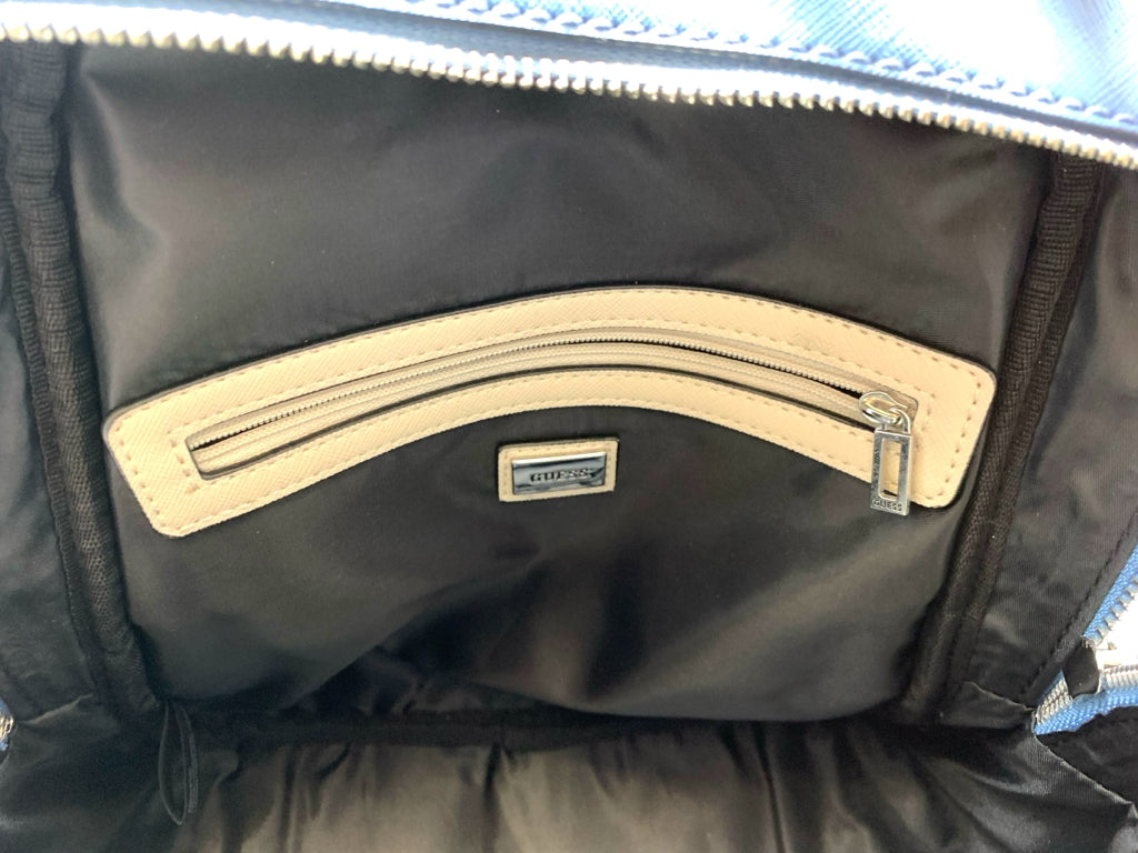 GUESS  NEW! BACK PAC