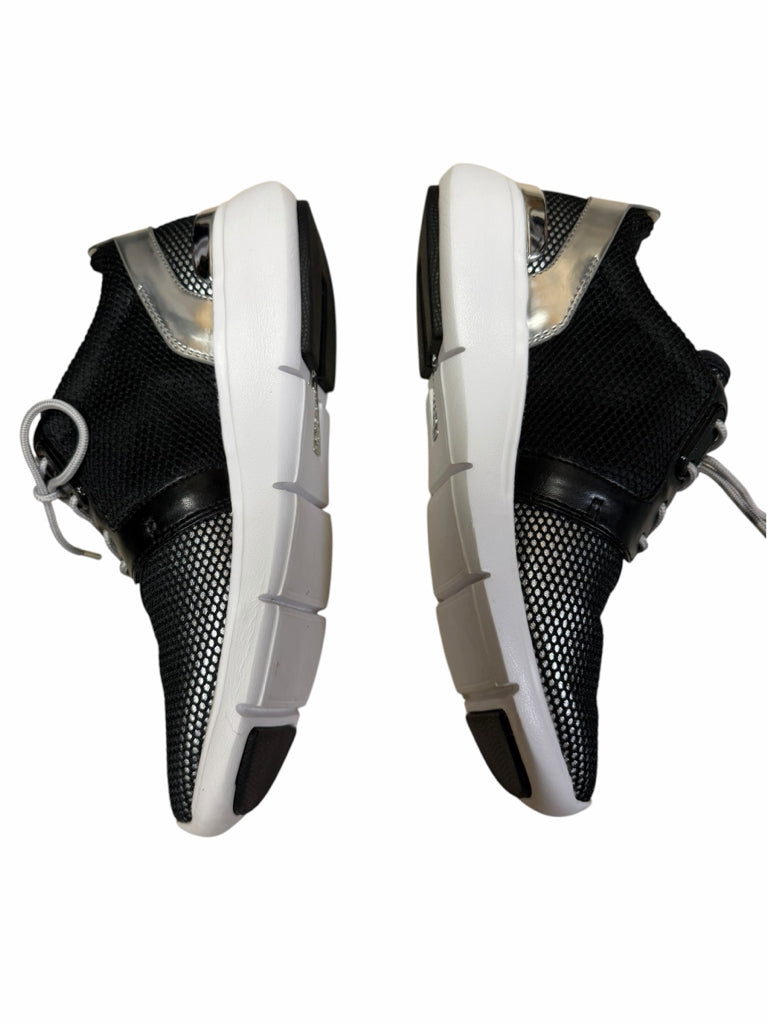 MICHAEL KORS Size 8.5 SNEAKERS W