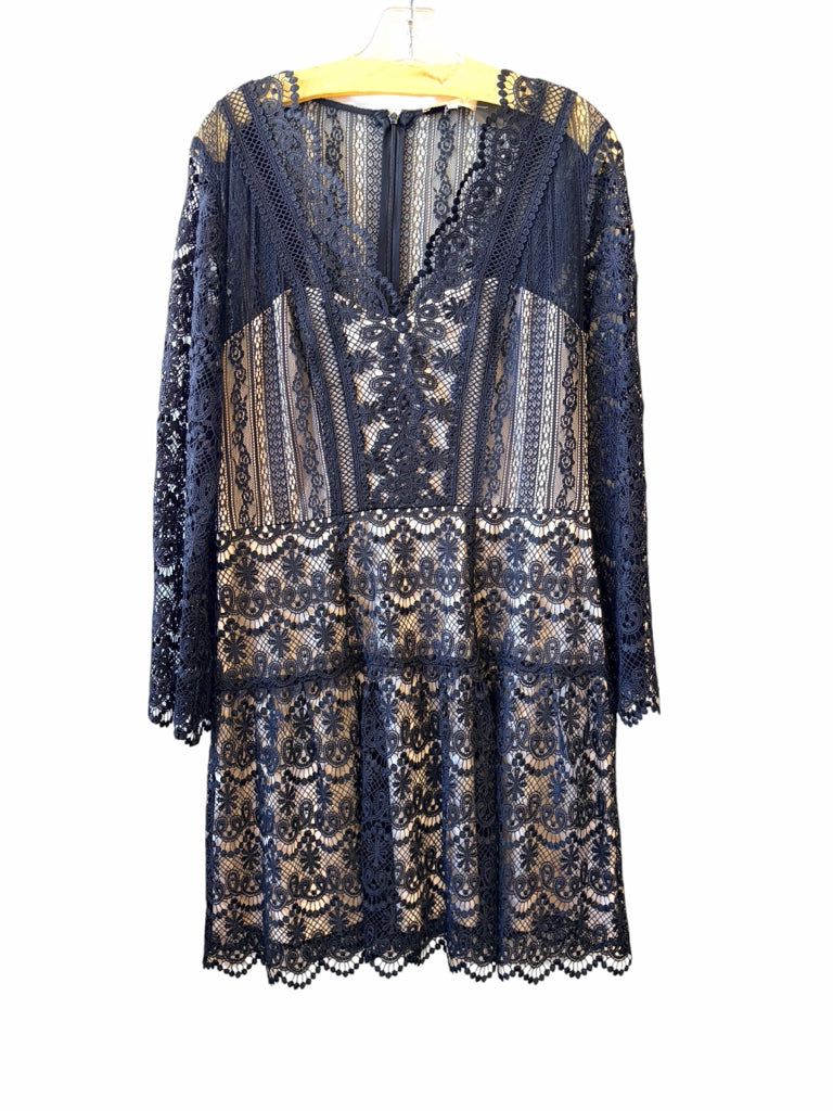 MIKA MINDEL Size large DRESS W