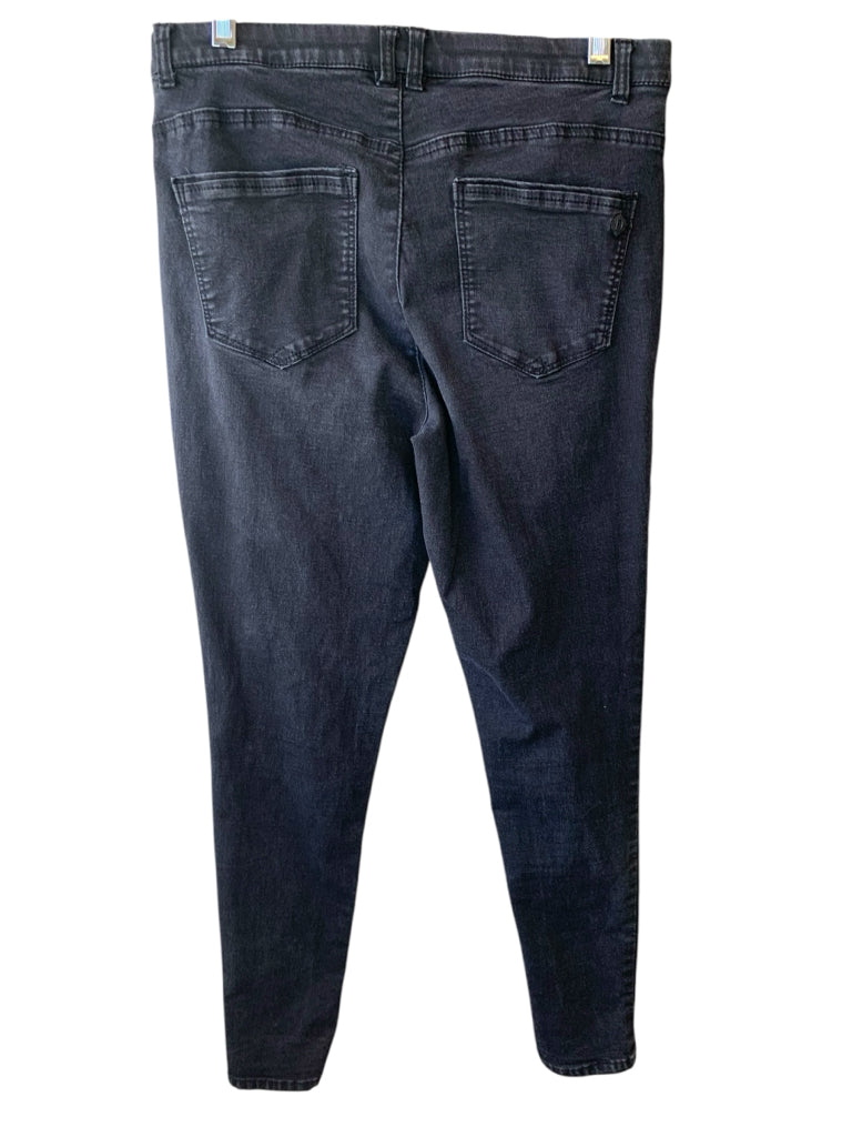 DEMOCRACY  10 JEANS W