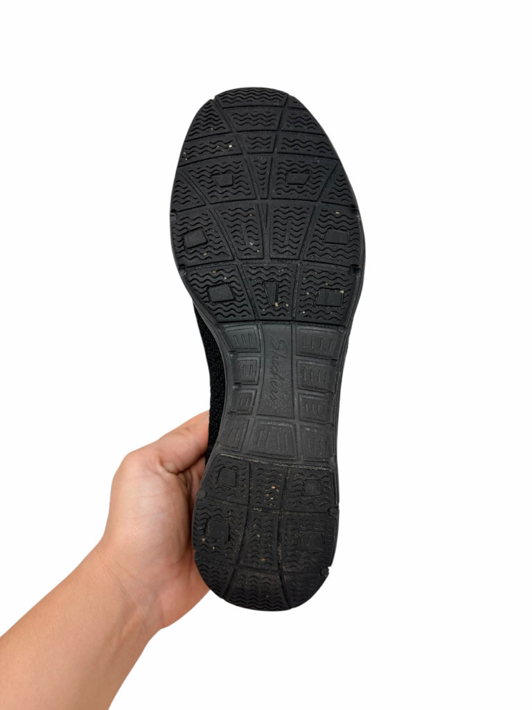 SKECHERS Size 8 LOAFER W