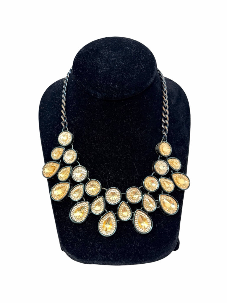 NECKLACE W