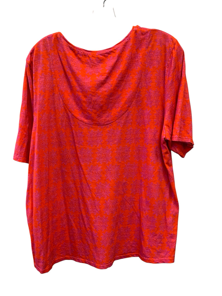 KAREN KANE Size large TOP W