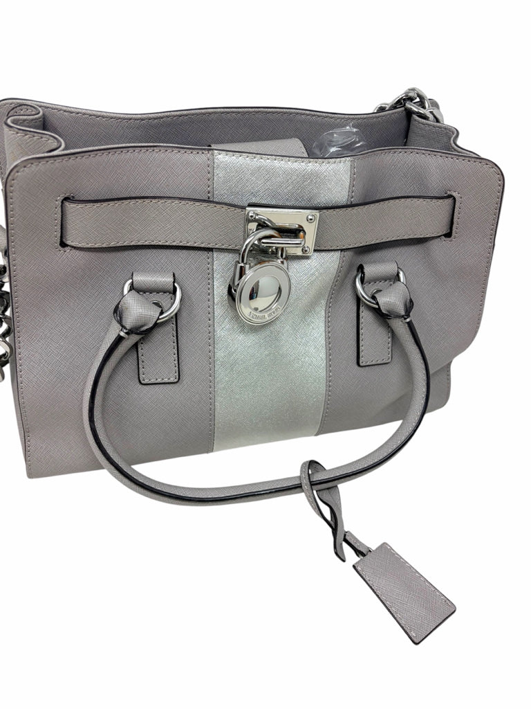 MICHAEL KORS Size medium PURSE W