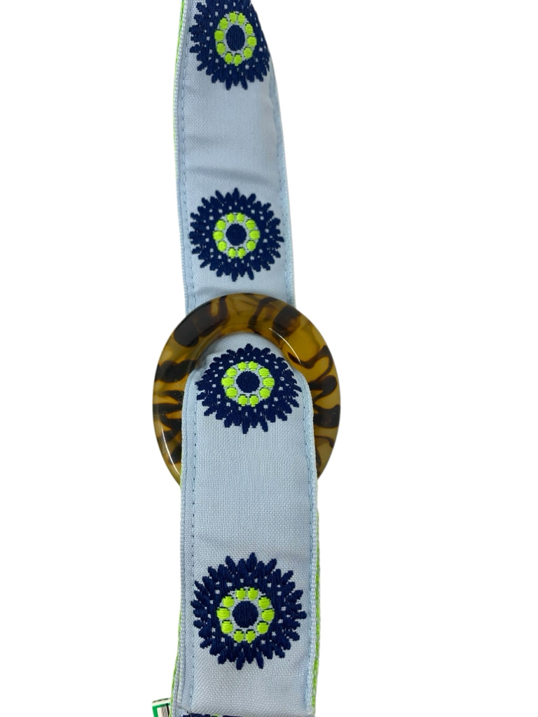 small BELT W