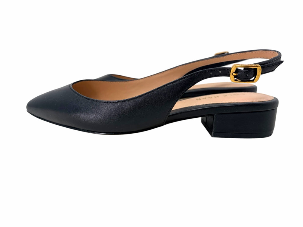COLE HAAN Size 6 FLAT W