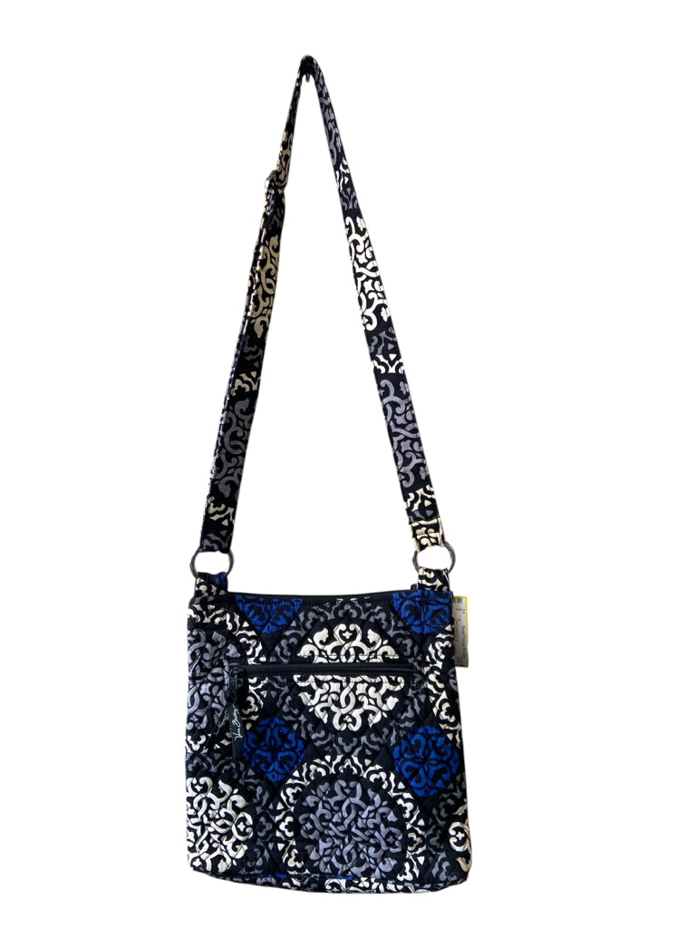 VERA BRADLEY Size large CROSSBODY W