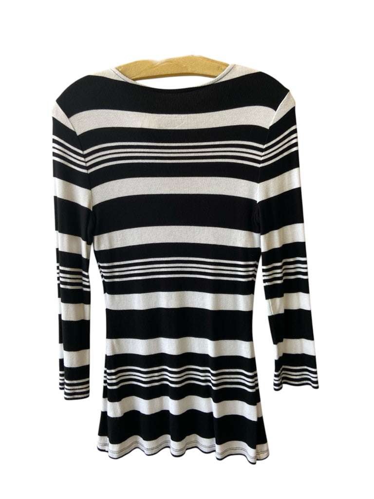 INC Size large TOP  W