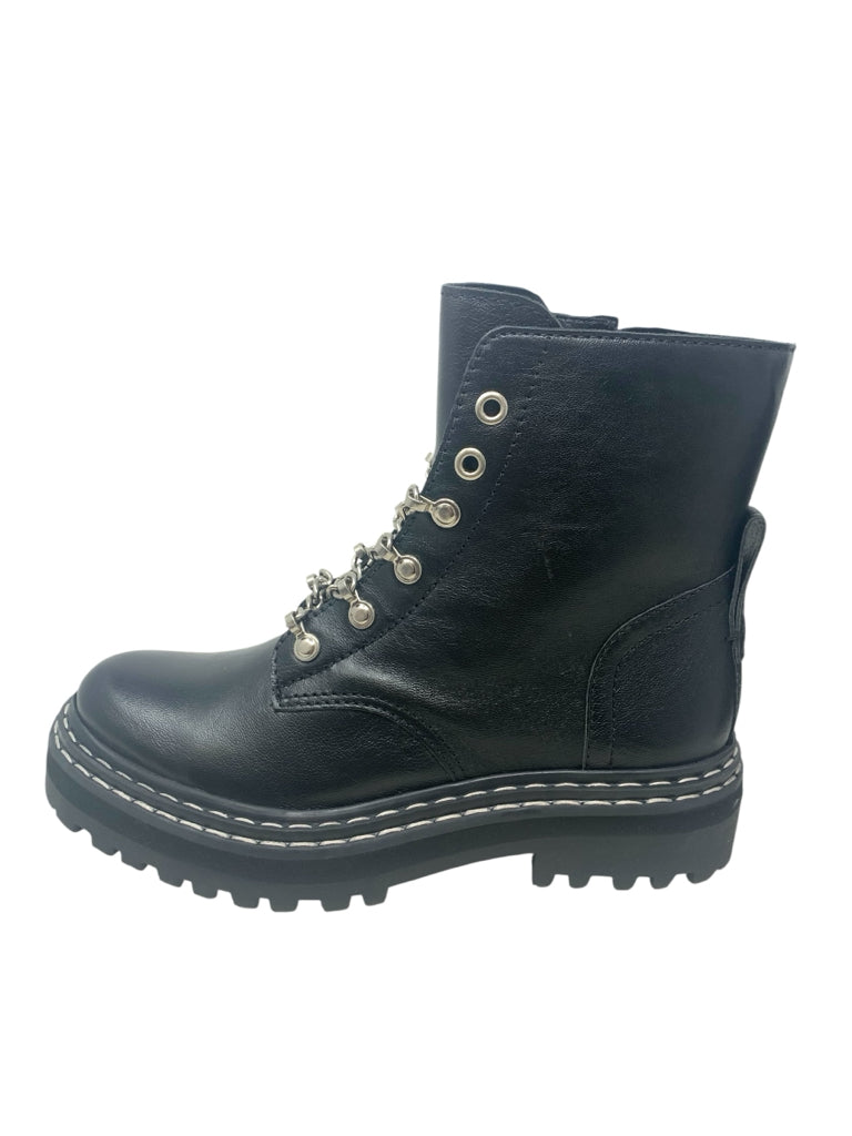 VINCE CAMUTO  6 BOOT W