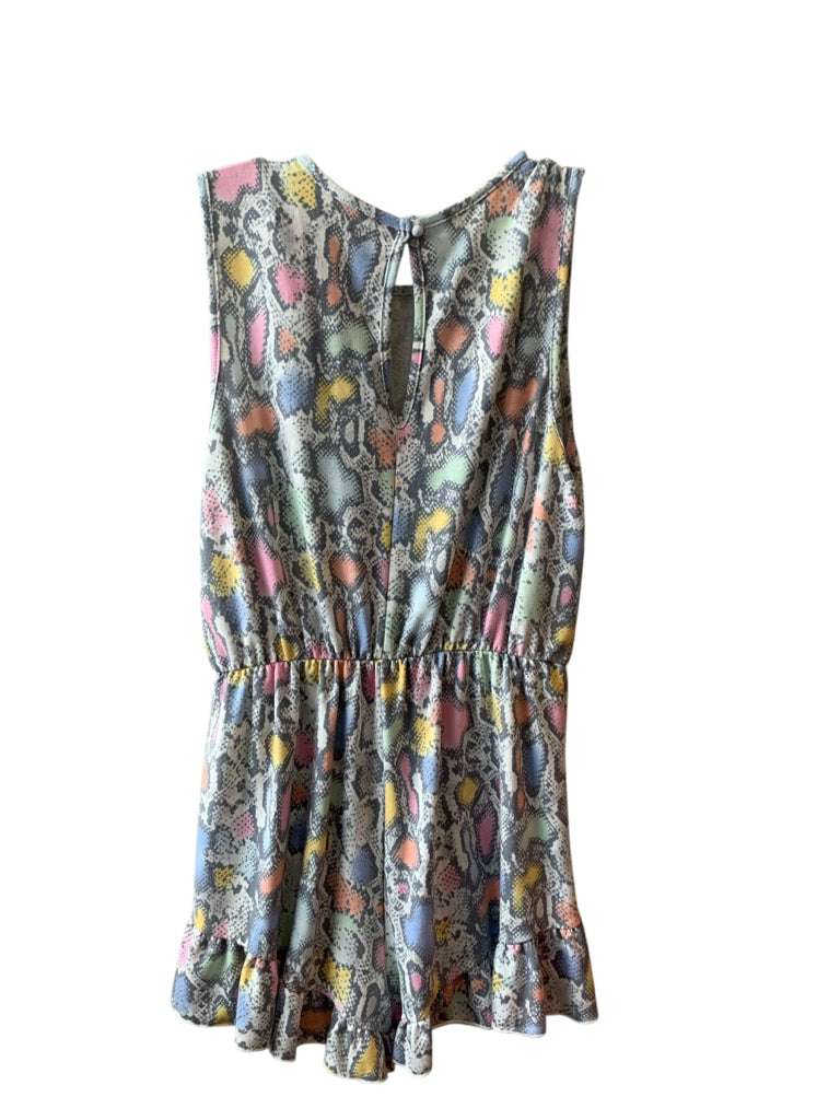 FANTASTIC FAWN Size medium ROMPER W