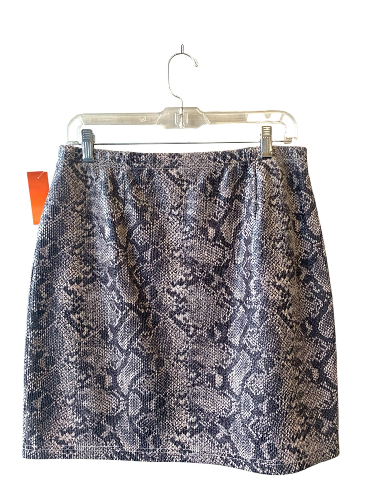 large SKIRT W