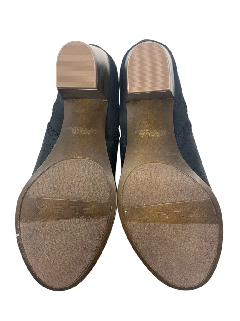 LIFE STRIDE  9.5 BOOTIE W