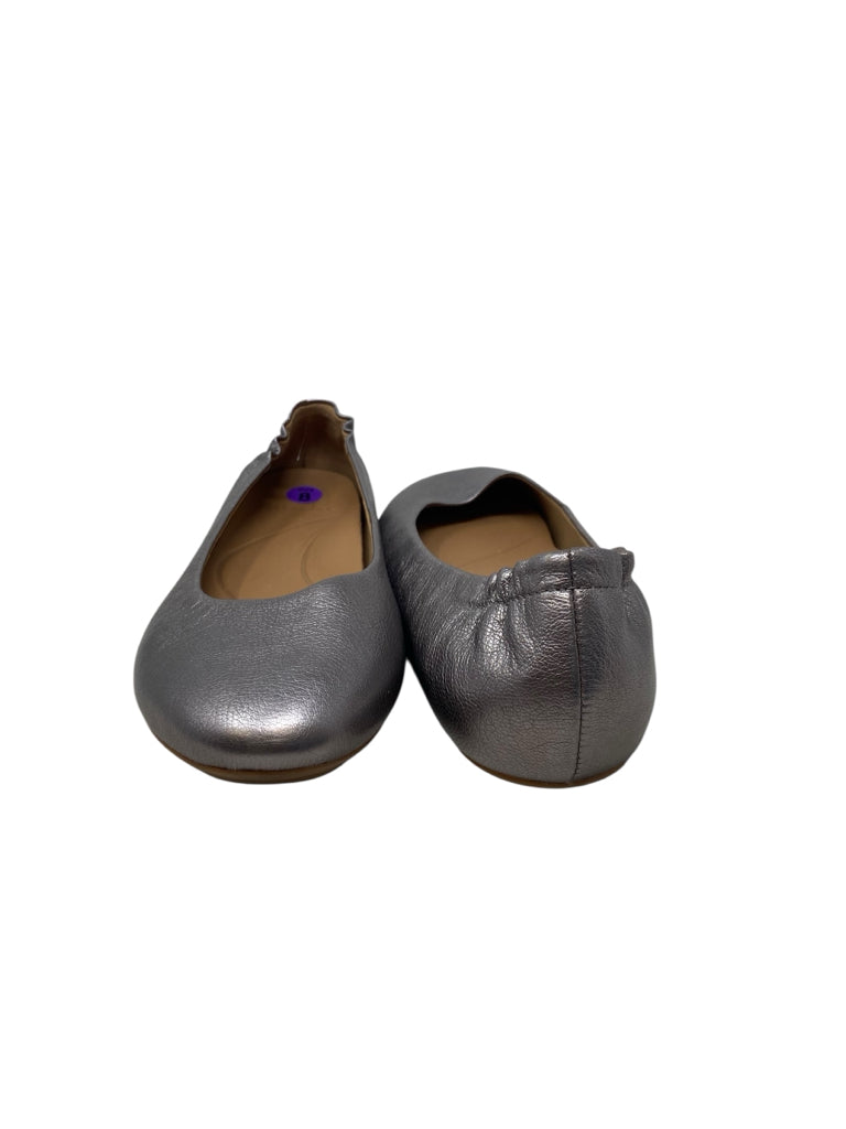 DANSKO Size 8 FLAT W