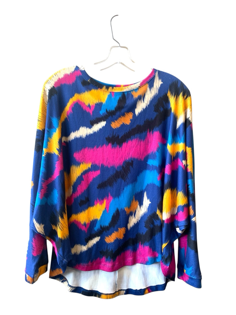 ISLE by MELIS KOZAN  medium TOP W