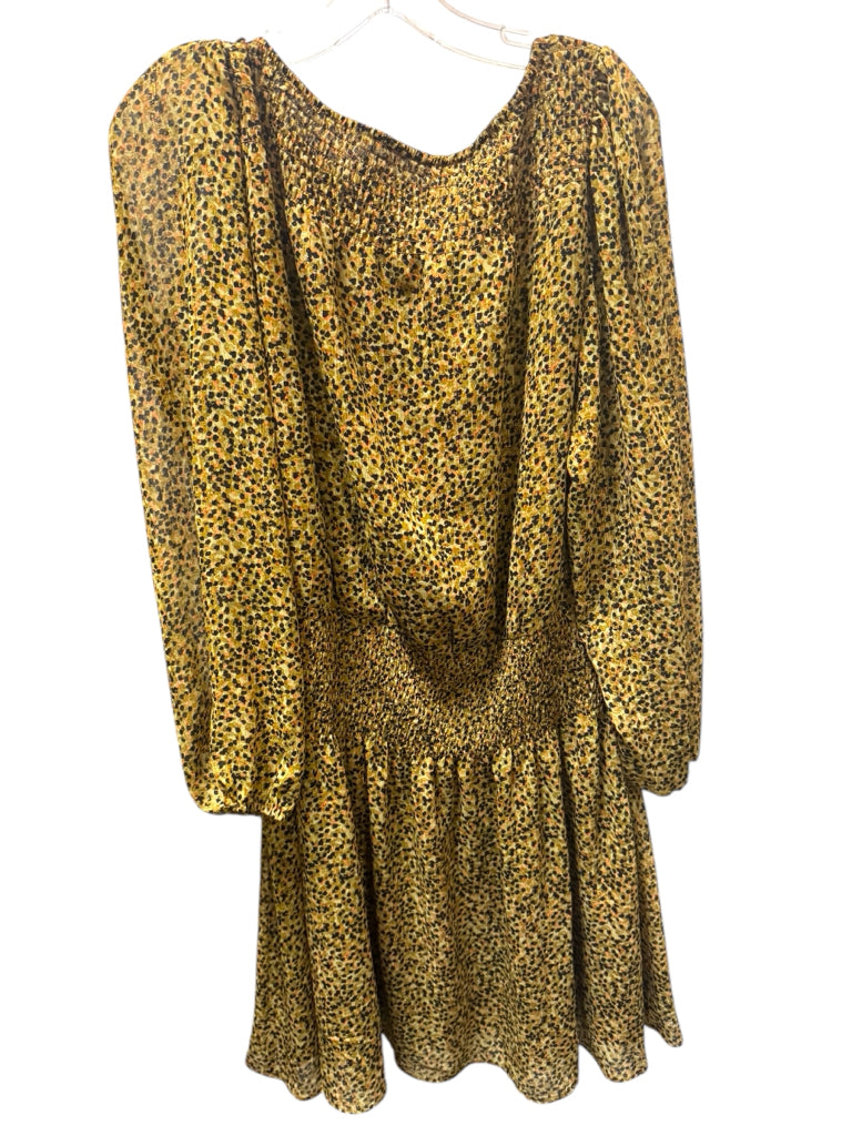 TEXTILE  large DRESS W