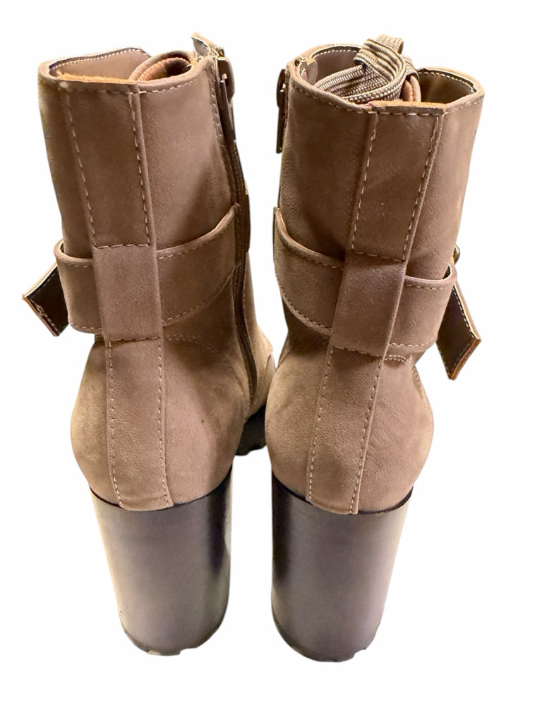 BAMBOO Size 8.5 BOOT W
