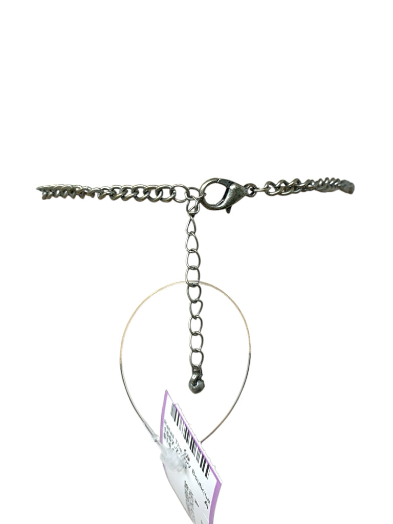 NECKLACE W