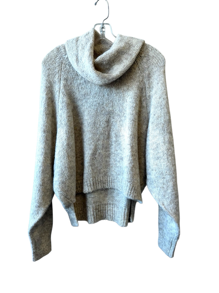 SINCERELY JULES  small SWEATER W