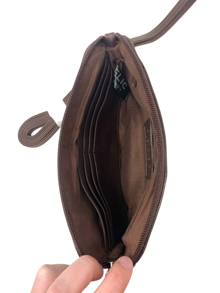 RELIC  medium WRISTLET