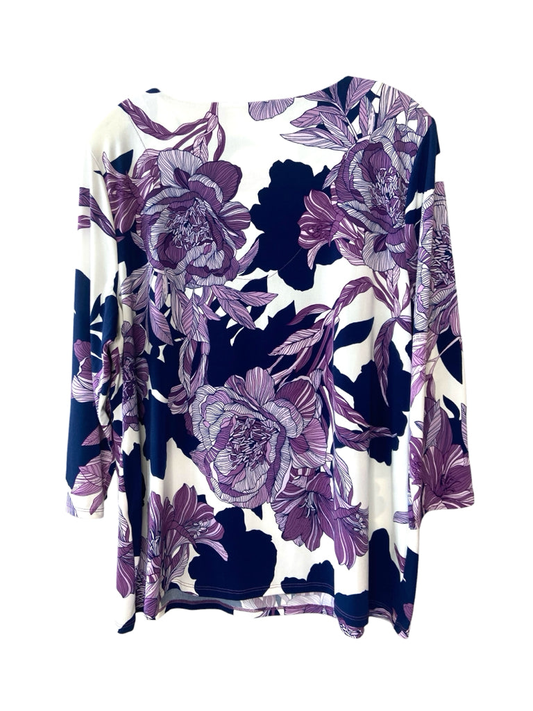 CHICO'S Size large TOPW