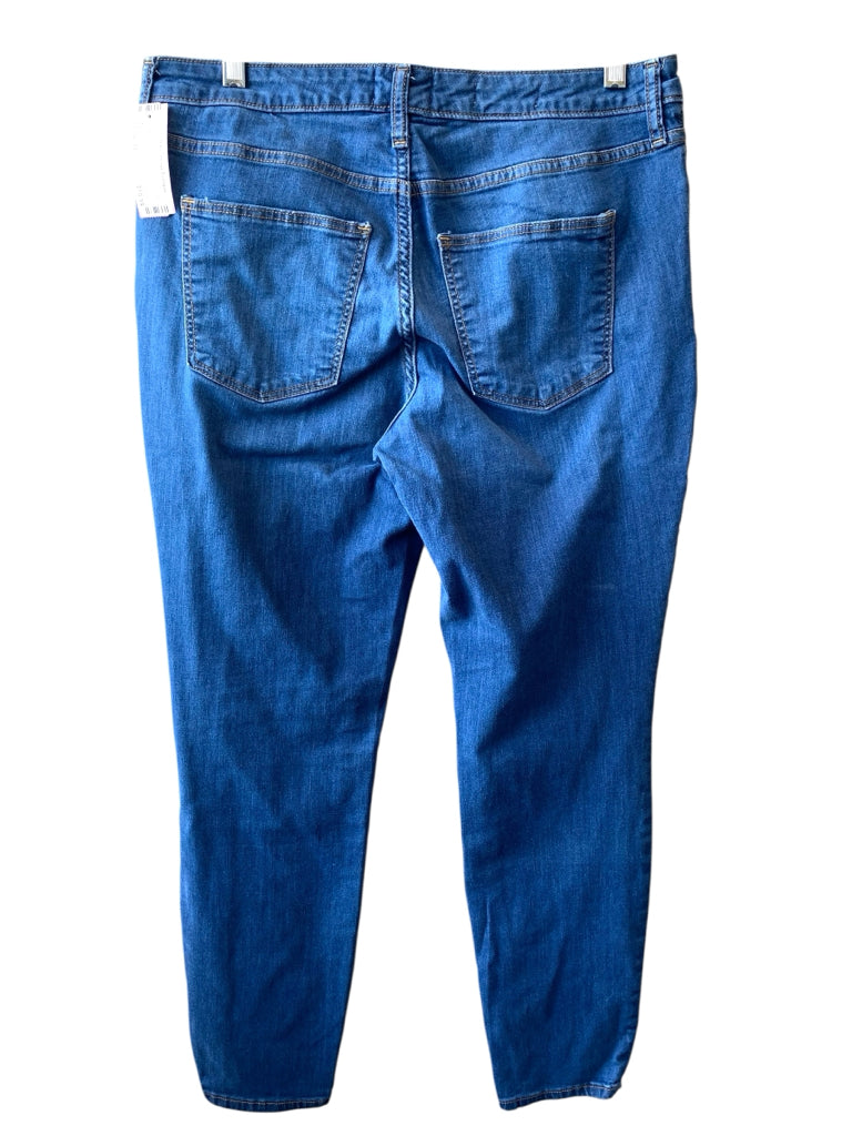 UNIVERSAL THREADS  12 JEANS W
