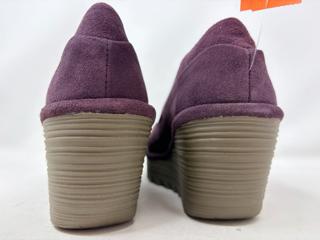 FLY LONDON Size 7.5 WEDGE W