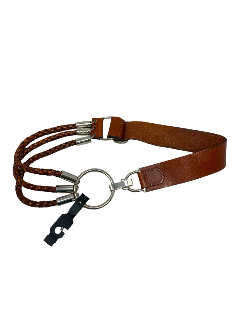 small BELT W