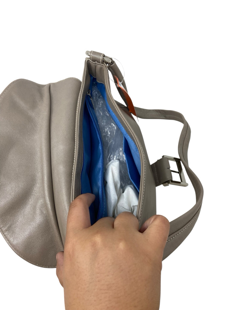 PERLINA Size medium PURSE W