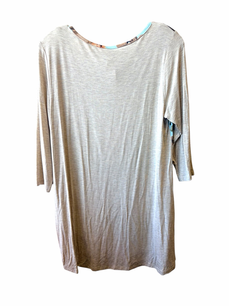 PAISLEY GRACE Size medium TUNIC