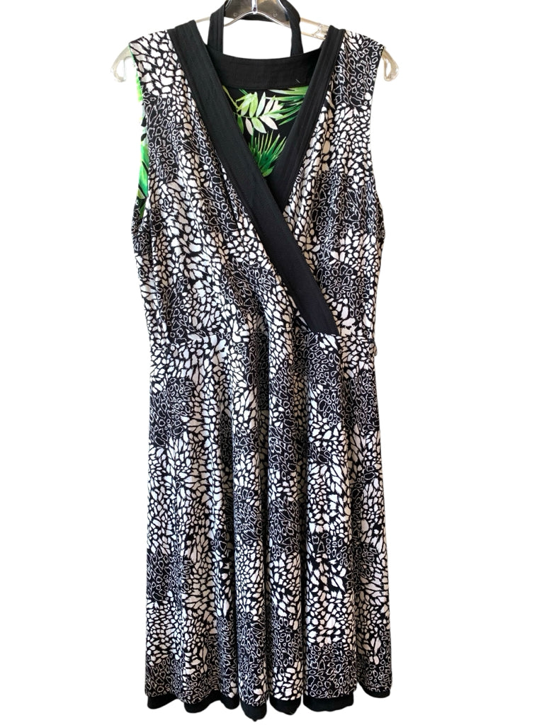 WHITE HOUSE BLACK MARKET  medium DRESS W
