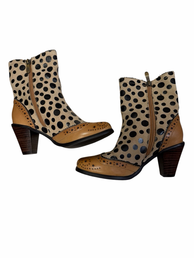 L'ARTISTE Size 5 BOOTIE W
